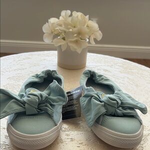 Converse Women's Light Blue Slip-On Shoes